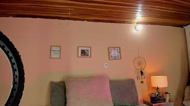 Snapshot of aghata_jackson_ chatting on 11.28.25 aghata jackson online show from 11.28.25