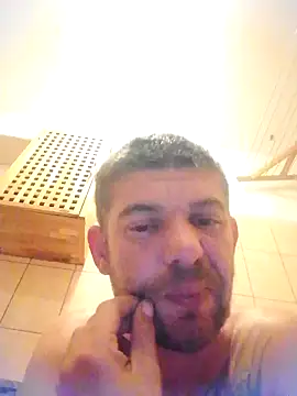 Snapshot of Motosz chatting on 11.14.25 Motosz online show from 11.14.25