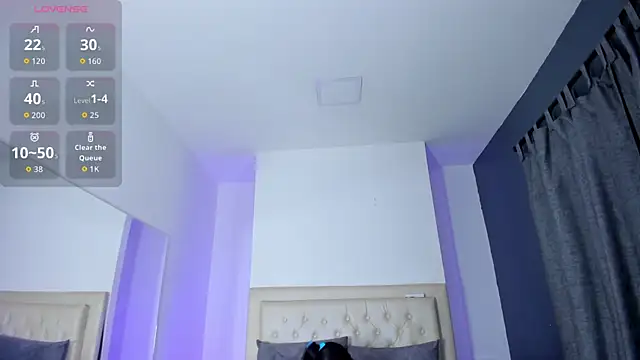 Snapshot of violeta_santanna chatting on 12.15.25 violeta santanna online show from 12.15.25