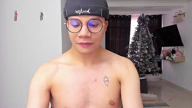 Snapshot of MarcoKostov chatting on 11.27.25 MarcoKostov online show from 11.27.25