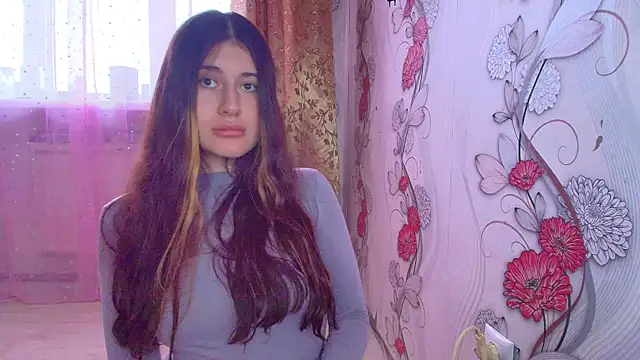 Snapshot of KristinaScott chatting on 11.26.25 KristinaScott online show from 11.26.25