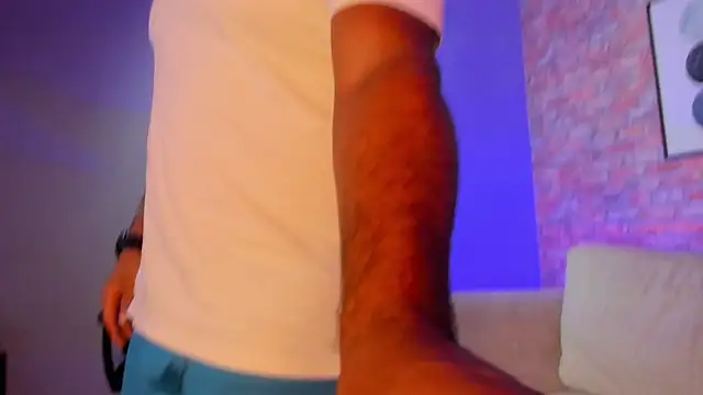 Snapshot of Chris_Varden chatting on 12.19.25 Chris Varden online show from 12.19.25