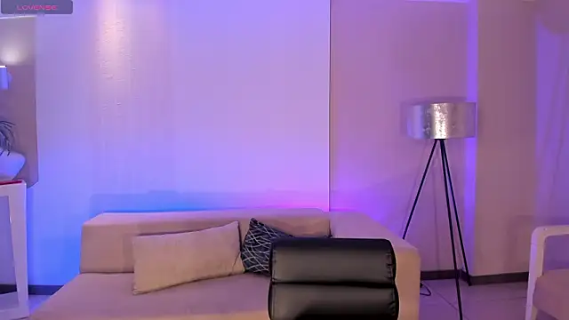 Snapshot of HaileyRoss_ chatting on 03.03.26 HaileyRoss online show from 03.03.26