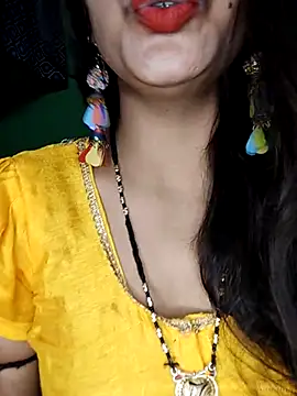 Snapshot of HOT-SUMAN-MISS chatting on 11.16.25 HOT-SUMAN-MISS online show from 11.16.25