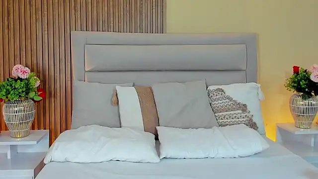 LondraBlush online show from 02.12.26