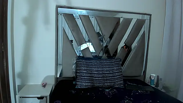 anisha zambrano online show from 01.16.26