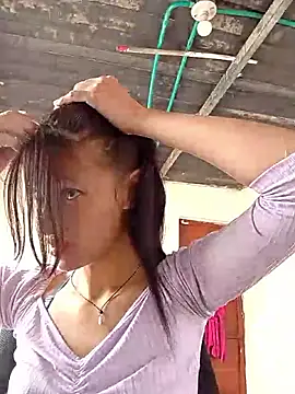 Snapshot of Milky_cielo_ chatting on 12.04.25 Milky cielo online show from 12.04.25