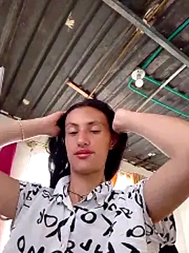 Snapshot of Milky_cielo_ chatting on 12.16.25 Milky cielo online show from 12.16.25