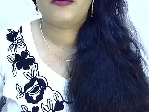 Muskan Jha online show from 05.07.26
