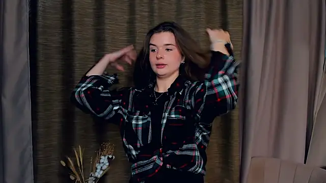 Snapshot of KevinRayer chatting on 11.16.25 KevinRayer online show from 11.16.25