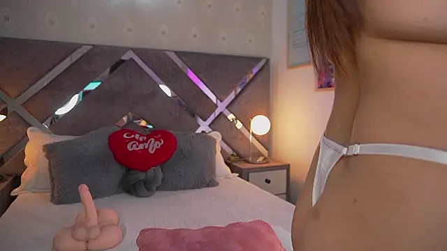 AlinnaJohnson online show from 03.14.26