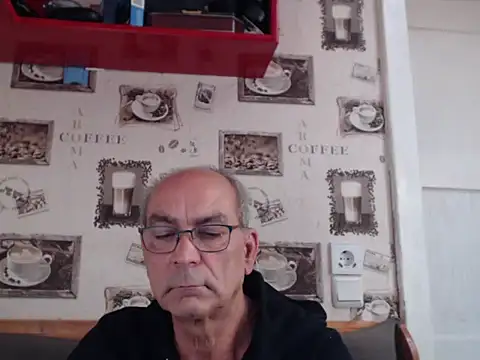 Snapshot of raini14770 chatting on 11.23.25 raini14770 online show from 11.23.25