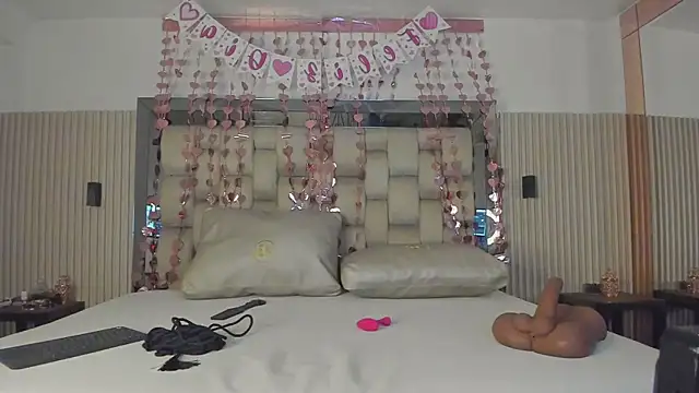 noah pariss online show from 02.12.26