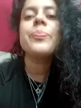 Lapeluda25 online show from 12.15.25