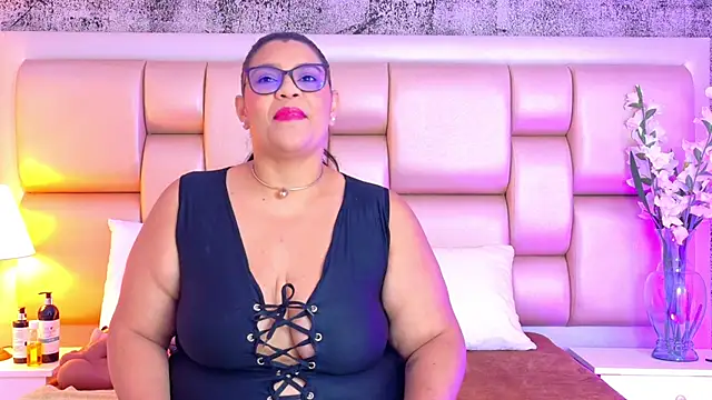 SelennaCooper online show from 02.24.26