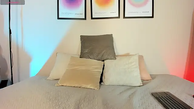 Sofi vega77 online show from 04.18.26