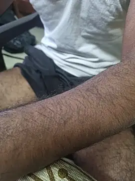 Snapshot of bbc_tamil chatting on 12.17.25 bbc tamil online show from 12.17.25