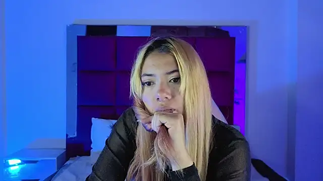 KloeeCavallier online show from 03.05.26