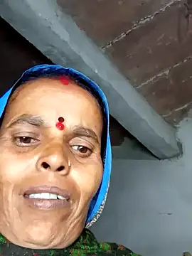 Snapshot of Rxpriya chatting on 11.18.25 Rxpriya online show from 11.18.25