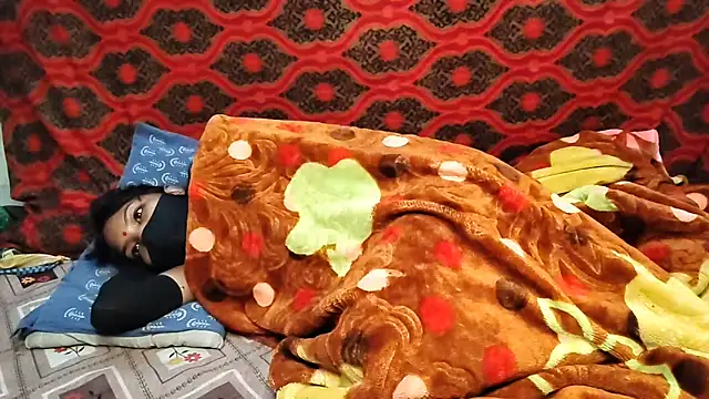 Snapshot of Real18sis_sex_sis chatting on 12.04.25 Real18sis sex sis online show from 12.04.25