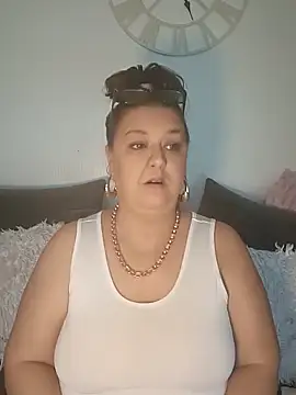 Snapshot of Nova-WiseX chatting on 11.30.25 Nova-WiseX online show from 11.30.25