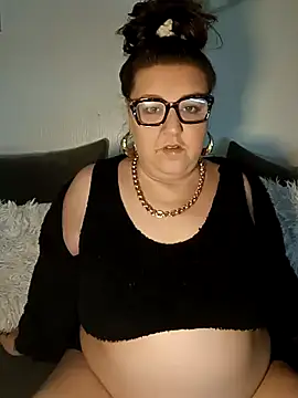 Snapshot of Nova-WiseX chatting on 12.14.25 Nova-WiseX online show from 12.14.25