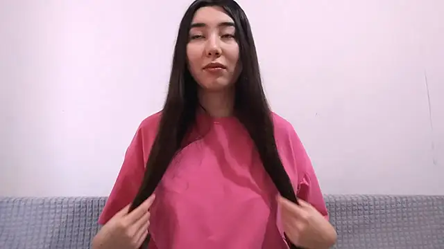 Snapshot of Alice_puff chatting on 11.17.25 Alice puff online show from 11.17.25