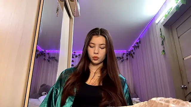 CutieSlim online show from 12.04.25