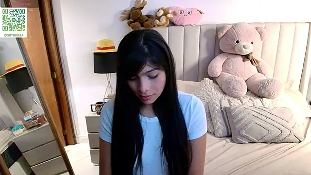 Snapshot of Emyii_ chatting on 05.04.26 Emyii online show from 05.04.26