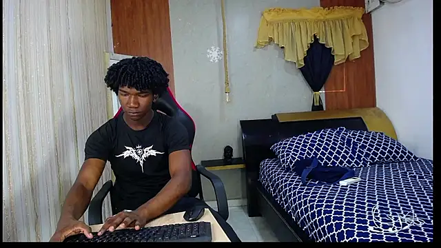 Snapshot of negga_cum chatting on 02.15.26 negga cum online show from 02.15.26