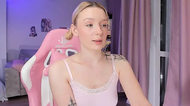 Tiffany Paw online show from 12.17.25