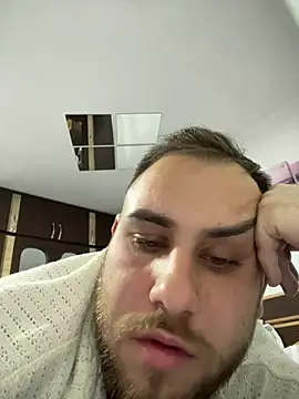 Snapshot of Andreiandu23 chatting on 04.18.26 Andreiandu23 online show from 04.18.26