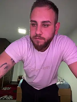 Snapshot of Andreiandu23 chatting on 04.21.26 Andreiandu23 online show from 04.21.26