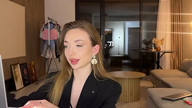 Jolienne online show from 03.27.26