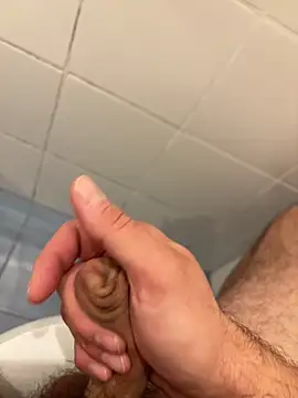 Snapshot of marc8876 chatting on 11.17.25 marc8876 online show from 11.17.25