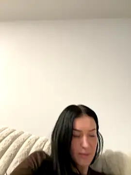 Snapshot of alysiamarie00 chatting on 11.18.25 alysiamarie00 online show from 11.18.25