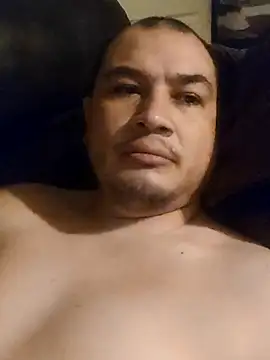 Snapshot of julioagc12 chatting on 11.18.25 julioagc12 online show from 11.18.25