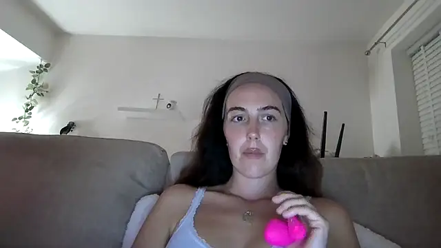 Snapshot of mollyplaysxo chatting on 06.21.26 mollyplaysxo online show from 06.21.26