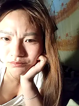 Lee-Thee online show from 11.18.25