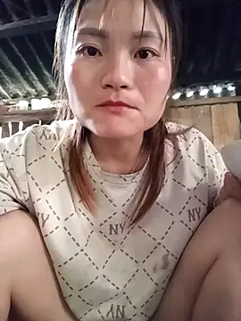 Lee-Thee online show from 12.23.25