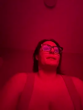 Snapshot of Melyss20 chatting on 11.17.25 Melyss20 online show from 11.17.25