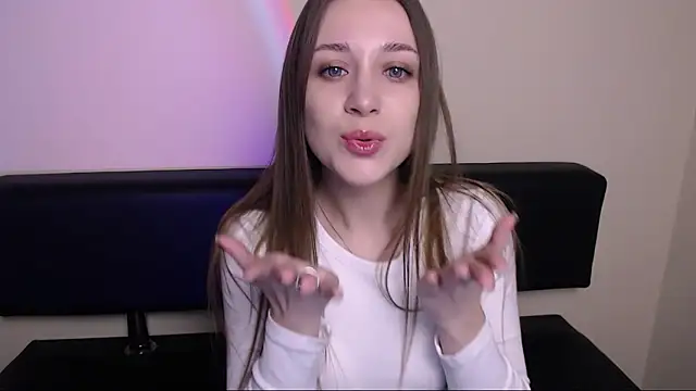 Snapshot of MillaTems_ chatting on 11.24.25 MillaTems online show from 11.24.25