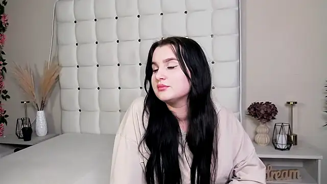 EvaVise online show from 11.17.25