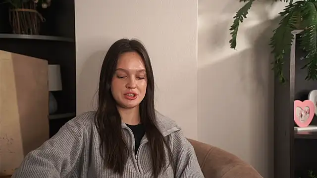 CoreneMollicone online show from 11.20.25