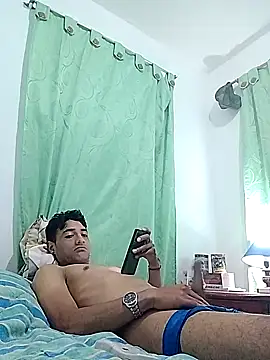 noah77  online show from 02.15.26