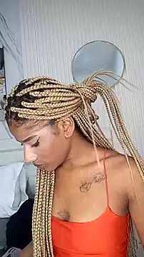 Snapshot of Afro_Luna chatting on 05.09.26 Afro Luna online show from 05.09.26