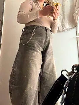 Snapshot of Burlesk_Kate chatting on 11.18.25 Burlesk Kate online show from 11.18.25