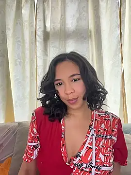 Snapshot of Esmerald_1111 chatting on 07.05.26 Esmerald 1111 online show from 07.05.26