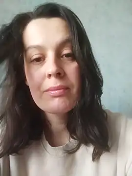 Snapshot of Liliakis chatting on 11.18.25 Liliakis online show from 11.18.25