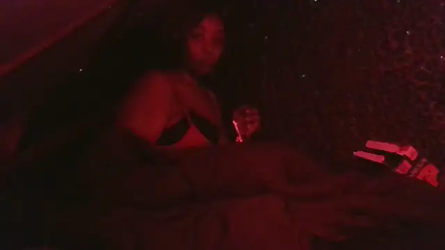 VenezuelaLuxeNoir online show from 12.21.25